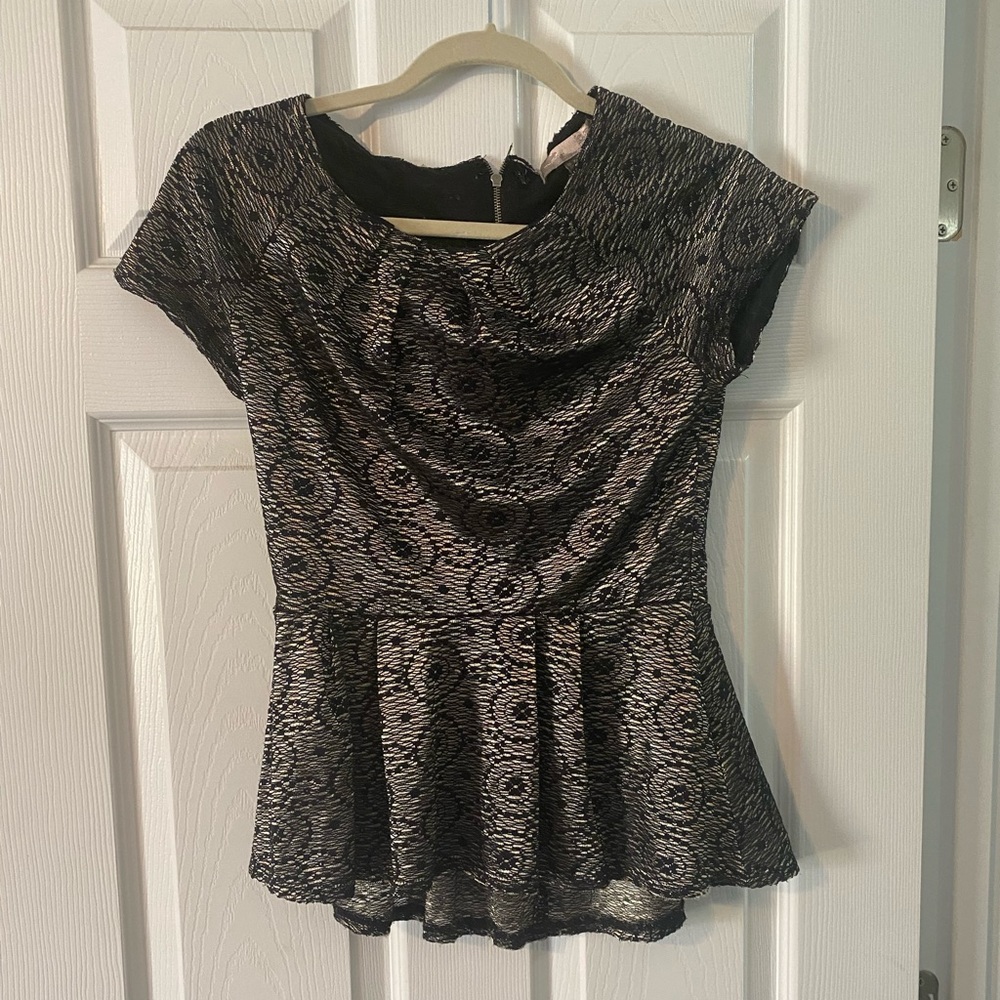 Short sleeve dress shirt
